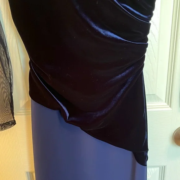 Chiara Boni La Petite Robe Erendira Velvet Trim Long Sleeve Gown - Picture 6 of 14